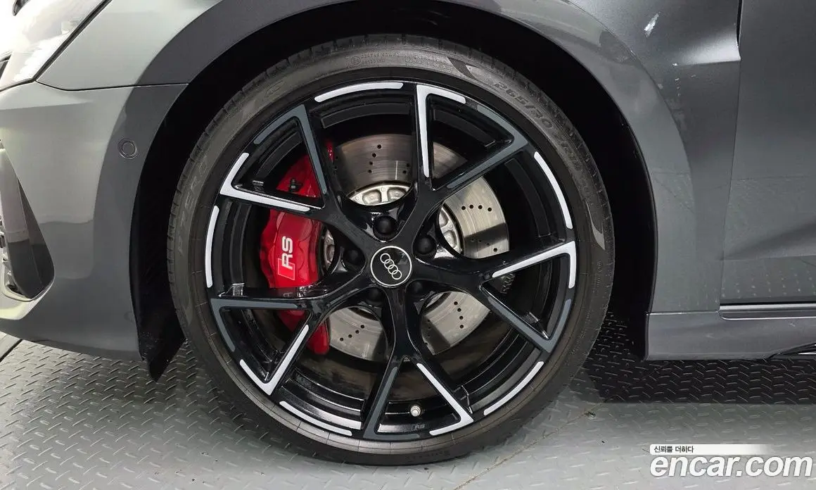 Audi RS3 2023 2.5 автомат (гидро), фото 5 Audi RS3 2023 2.5 автомат (гидро), фото 5
