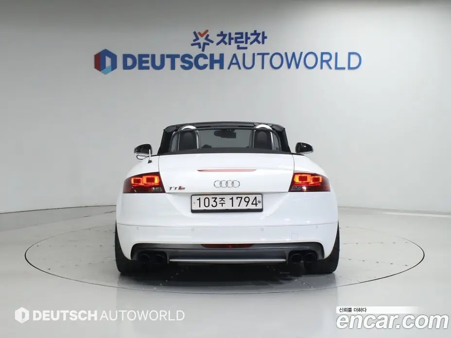 Audi TTS 2010 2.0 автомат (гидро), фото 4
