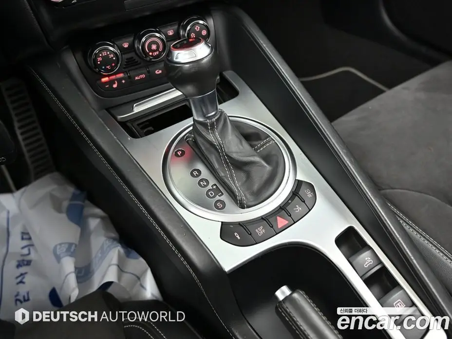 Audi TTS 2010 2.0 автомат (гидро), фото 9