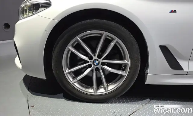 BMW 5 серия 2017 2.0 автомат (гидро), миниатюра 4 BMW 5 серия 2017 2.0 автомат (гидро), миниатюра 4