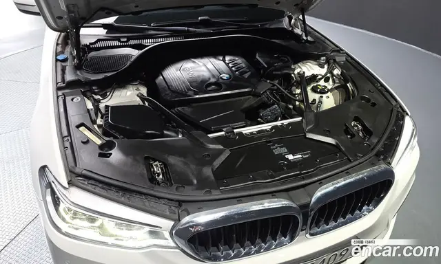 BMW 5 серия 2017 2.0 автомат (гидро), миниатюра 5 BMW 5 серия 2017 2.0 автомат (гидро), миниатюра 5