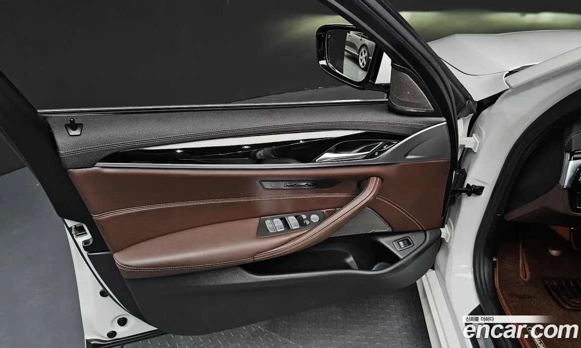 BMW 5 серия 2023 2.0 автомат (гидро), фото 13