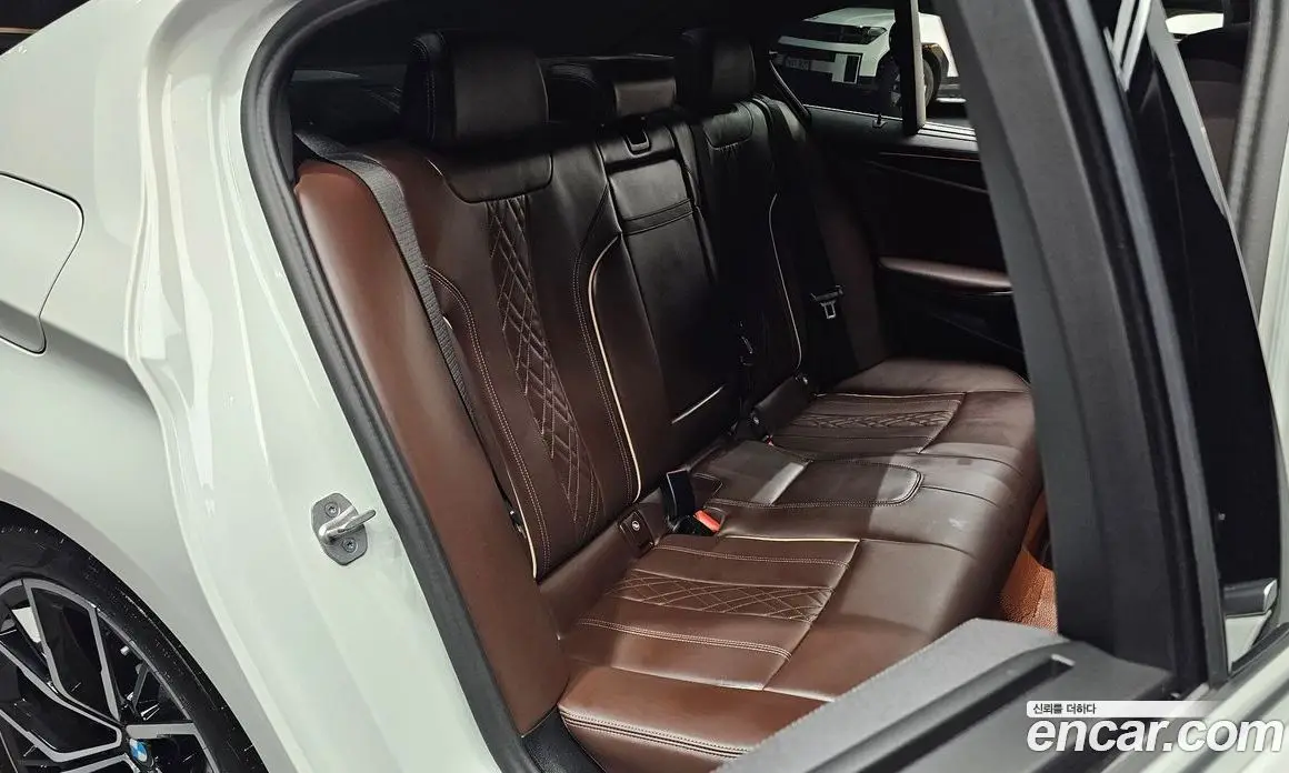 BMW 5 серия 2023 2.0 автомат (гидро), фото 15