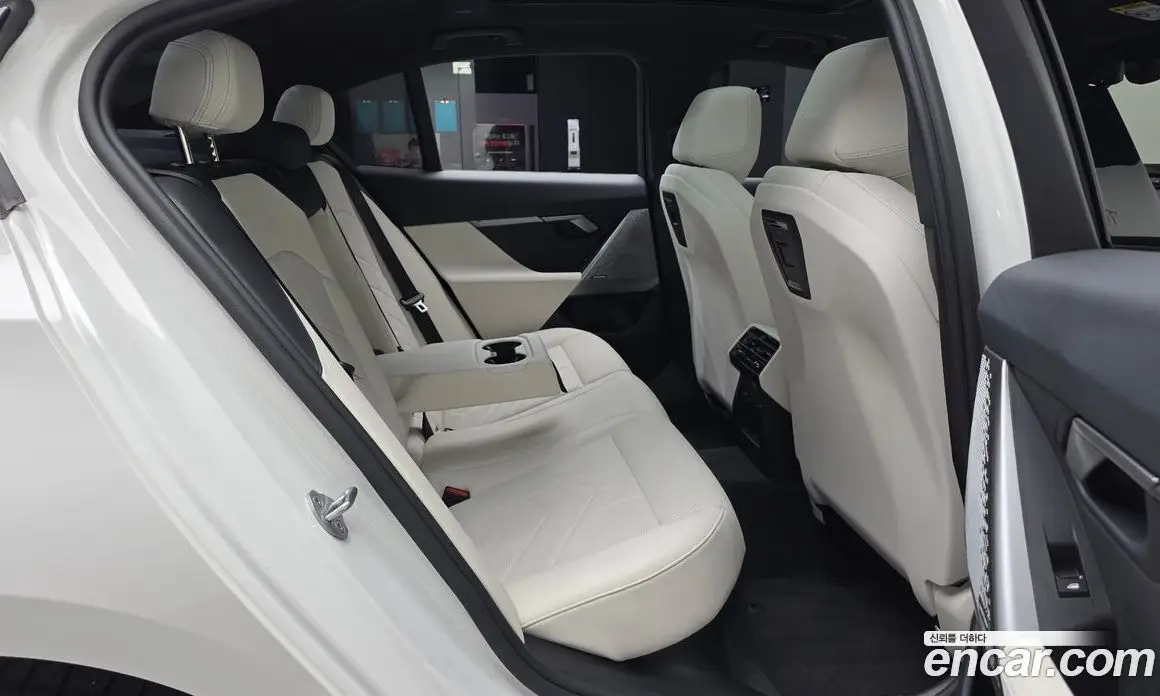 BMW 5 серия 2024 2.0 автомат (гидро), фото 16 BMW 5 серия 2024 2.0 автомат (гидро), фото 16