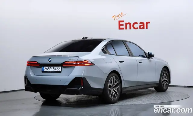 BMW 5 серия 2025 2.0 автомат (гидро), миниатюра 2 BMW 5 серия 2025 2.0 автомат (гидро), миниатюра 2