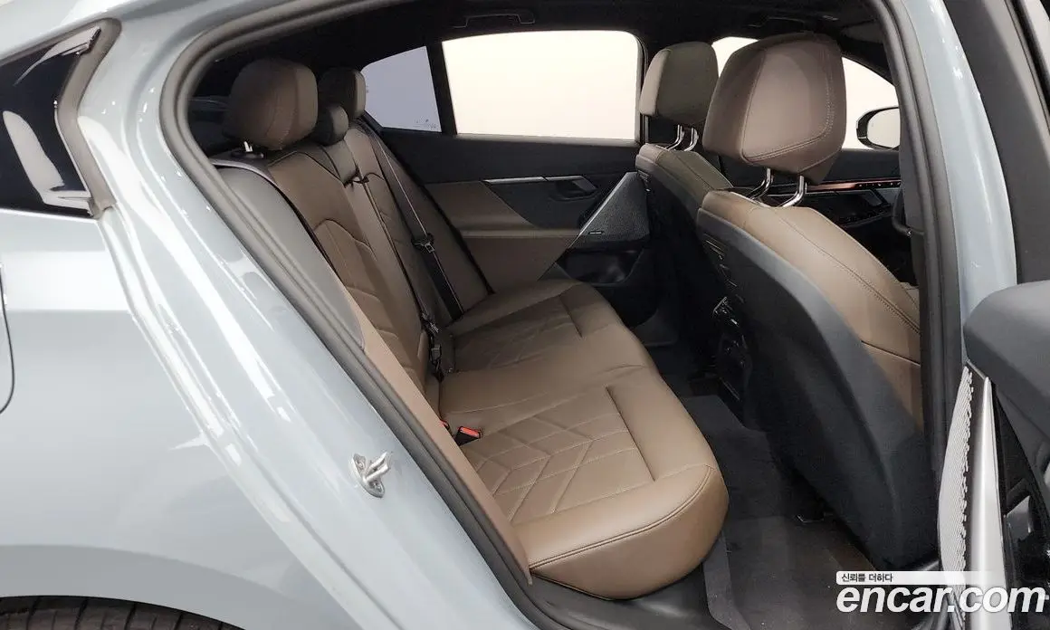 BMW 5 серия 2025 2.0 автомат (гидро), фото 11 BMW 5 серия 2025 2.0 автомат (гидро), фото 11