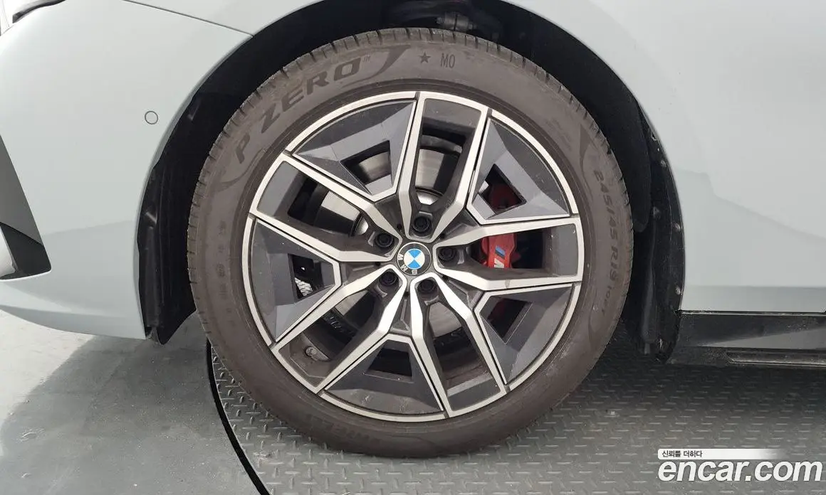 BMW 5 серия 2025 2.0 автомат (гидро), фото 5 BMW 5 серия 2025 2.0 автомат (гидро), фото 5