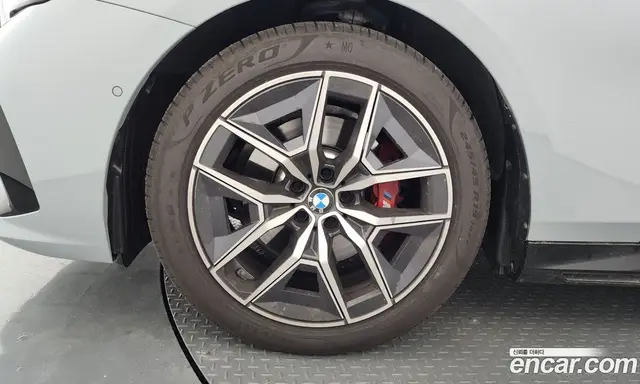 BMW 5 серия 2025 2.0 автомат (гидро), миниатюра 5 BMW 5 серия 2025 2.0 автомат (гидро), миниатюра 5