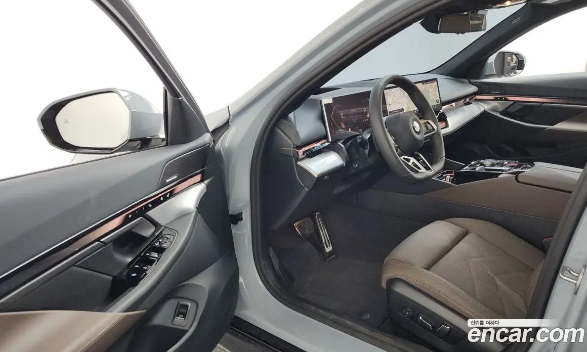 BMW 5 серия 2025 2.0 автомат (гидро), фото 10 BMW 5 серия 2025 2.0 автомат (гидро), фото 10