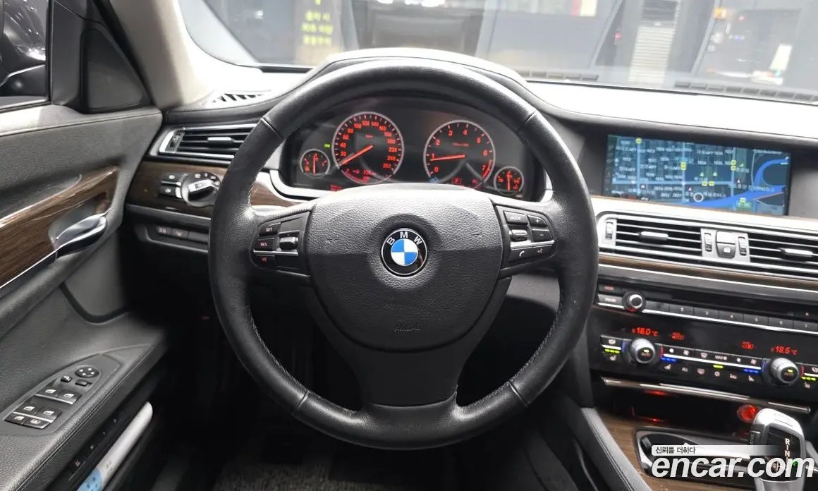 BMW 7 серия 2011 4.4 автомат (гидро), фото 13 BMW 7 серия 2011 4.4 автомат (гидро), фото 13