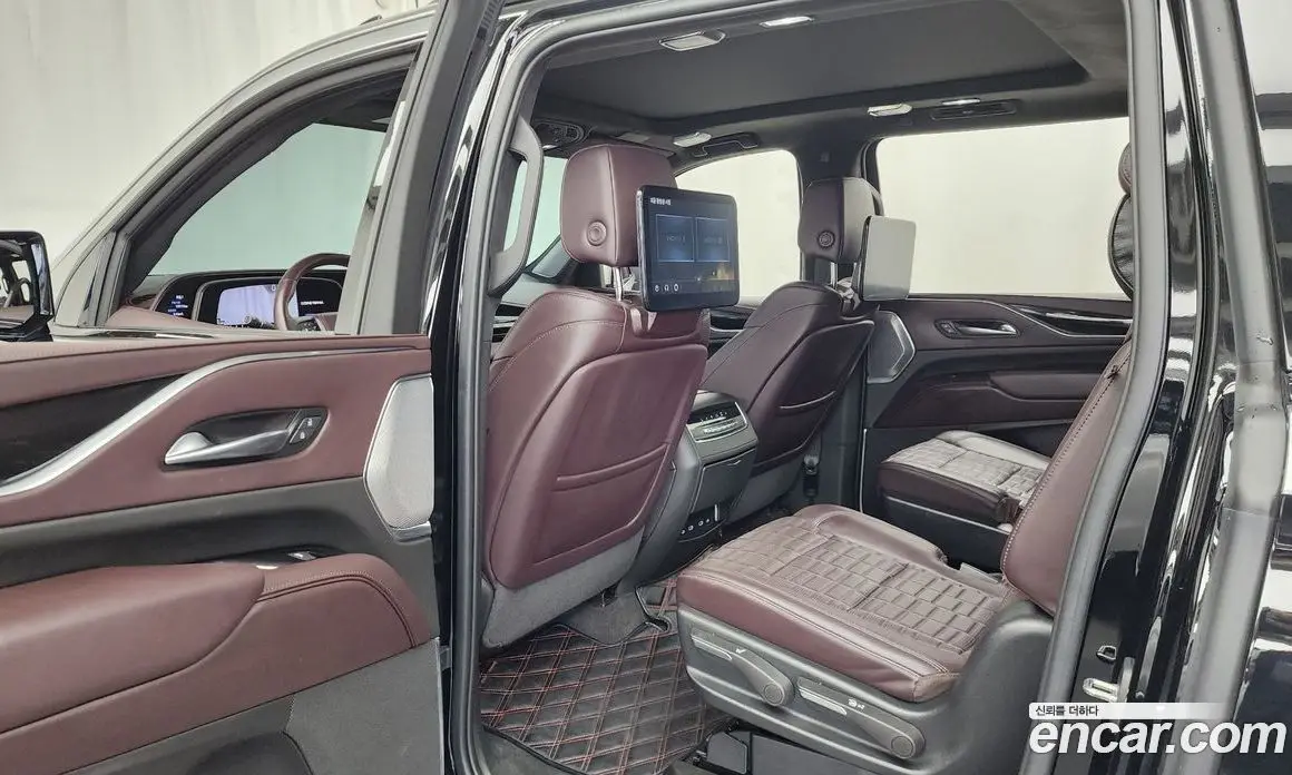 Cadillac Escalade 2022 6.2 автомат (гидро), фото 16 Cadillac Escalade 2022 6.2 автомат (гидро), фото 16