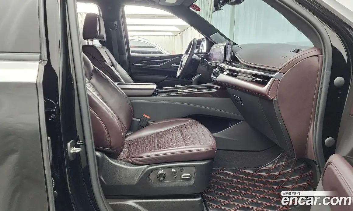 Cadillac Escalade 2022 6.2 автомат (гидро), фото 17 Cadillac Escalade 2022 6.2 автомат (гидро), фото 17