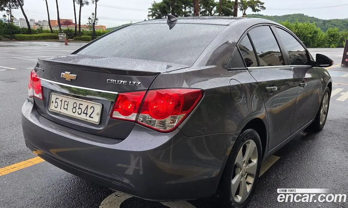 Chevrolet Cruze 2011 2.0 автомат (гидро), фото 13