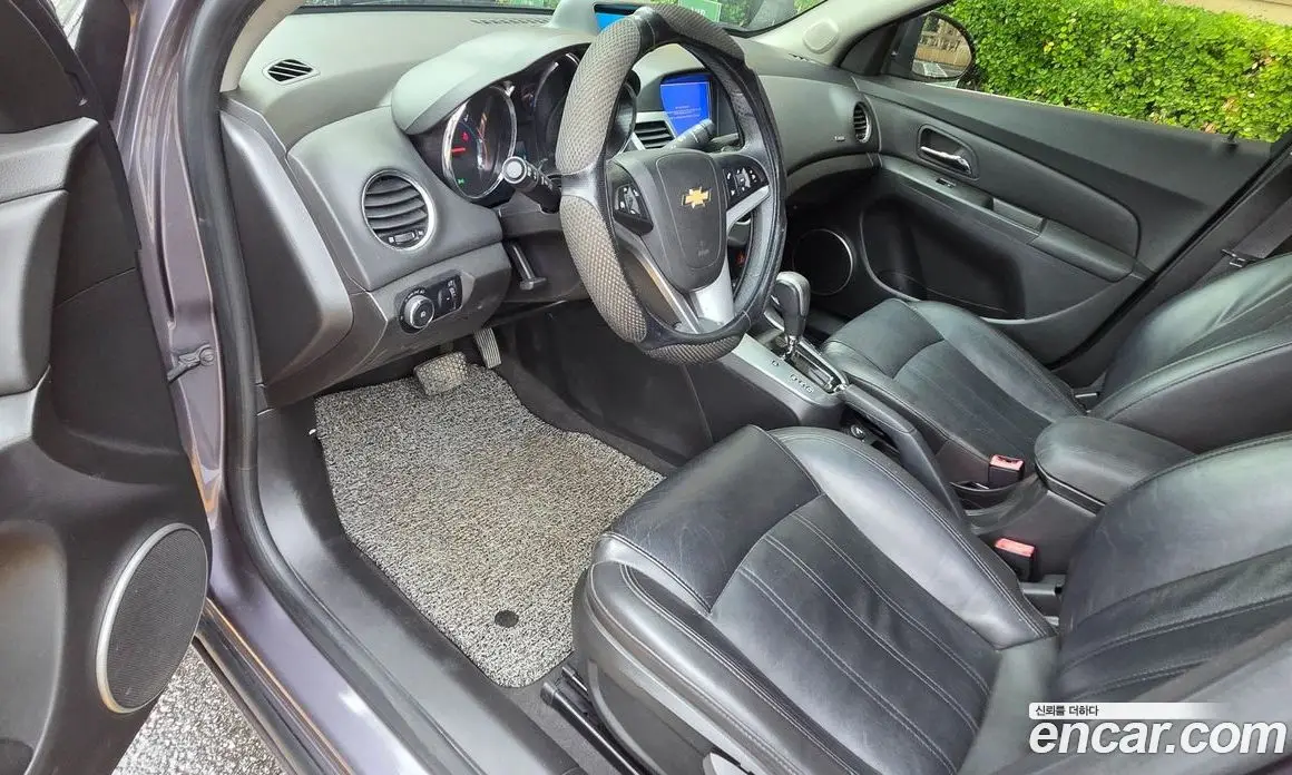 Chevrolet Cruze 2011 2.0 автомат (гидро), фото 10