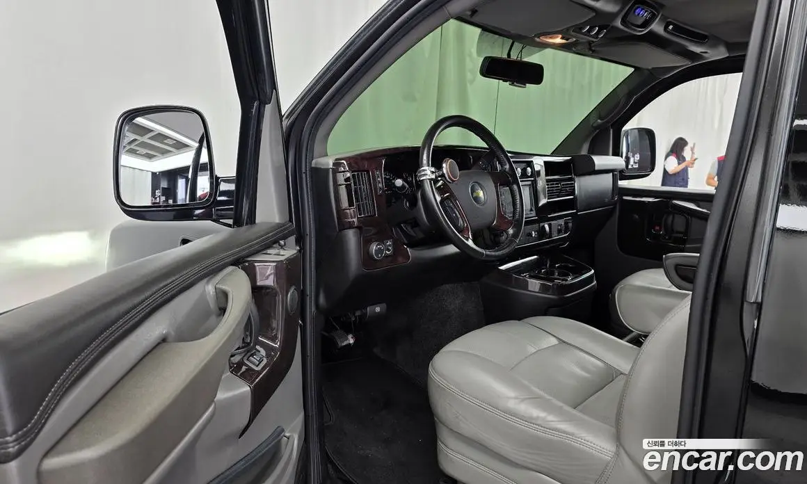 Chevrolet Express Van 2015 6.0 автомат (гидро), фото 10 Chevrolet Express Van 2015 6.0 автомат (гидро), фото 10