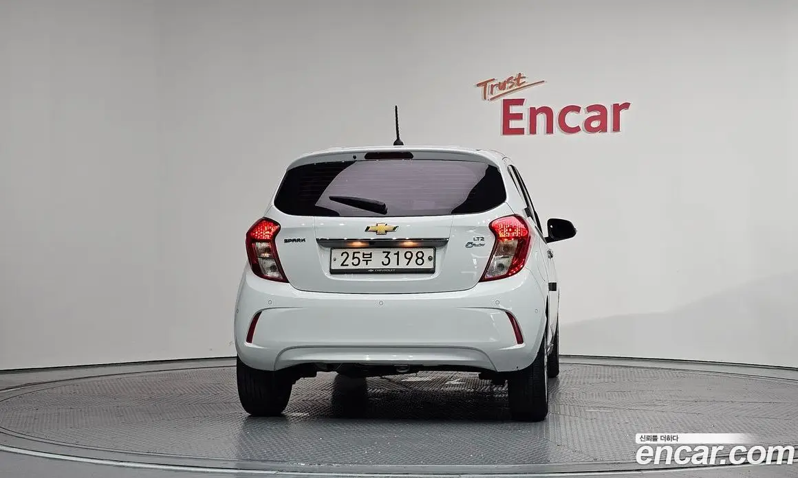 Chevrolet Spark 2016 1.0 автомат (гидро), фото 4 Chevrolet Spark 2016 1.0 автомат (гидро), фото 4