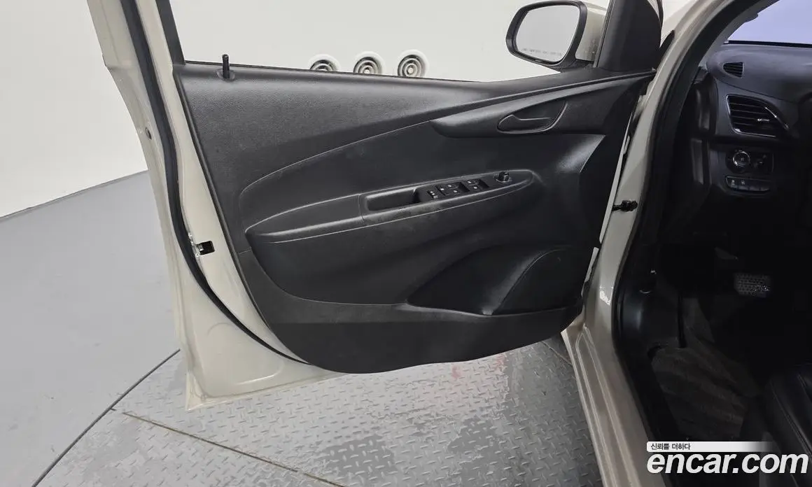 Chevrolet Spark 2016 1.0 автомат (гидро), фото 14 Chevrolet Spark 2016 1.0 автомат (гидро), фото 14