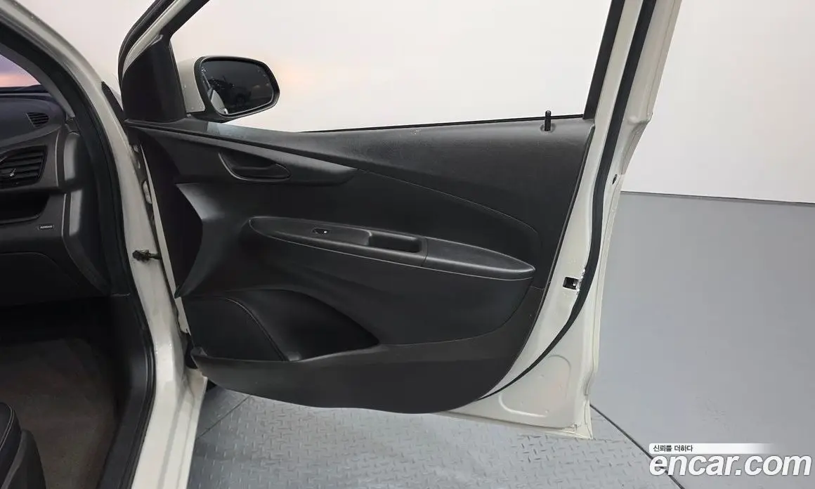 Chevrolet Spark 2016 1.0 автомат (гидро), фото 15 Chevrolet Spark 2016 1.0 автомат (гидро), фото 15