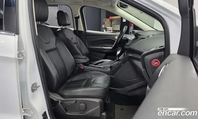 Ford Kuga 2016 2.0 автомат (гидро), миниатюра 11