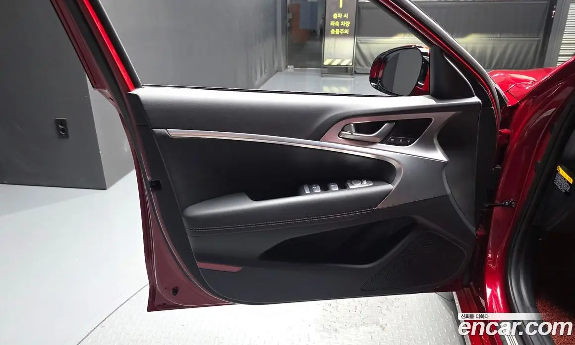 Genesis G70 2019 2.0 автомат (гидро), фото 14 Genesis G70 2019 2.0 автомат (гидро), фото 14