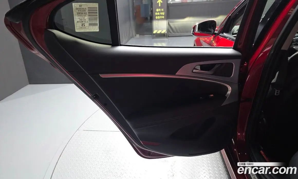 Genesis G70 2019 2.0 автомат (гидро), фото 15 Genesis G70 2019 2.0 автомат (гидро), фото 15