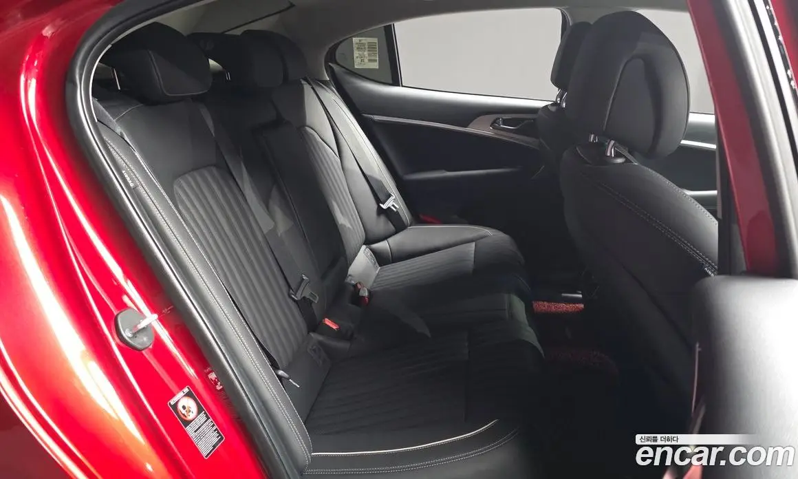 Genesis G70 2019 2.0 автомат (гидро), фото 17 Genesis G70 2019 2.0 автомат (гидро), фото 17