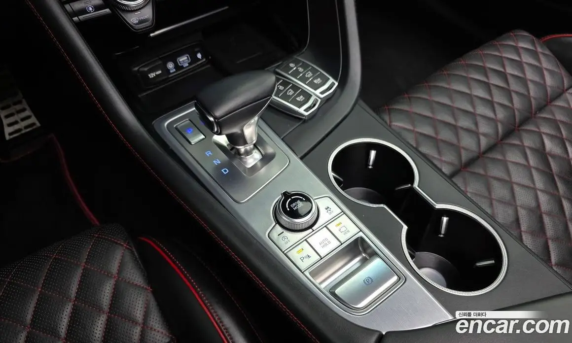 Genesis G70 2019 2.0 автомат (гидро), фото 12 Genesis G70 2019 2.0 автомат (гидро), фото 12