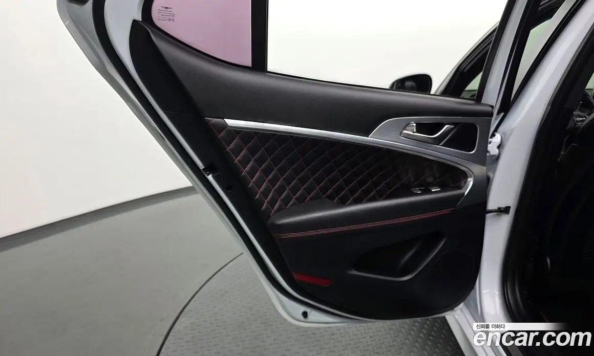 Genesis G70 2019 2.0 автомат (гидро), фото 15 Genesis G70 2019 2.0 автомат (гидро), фото 15