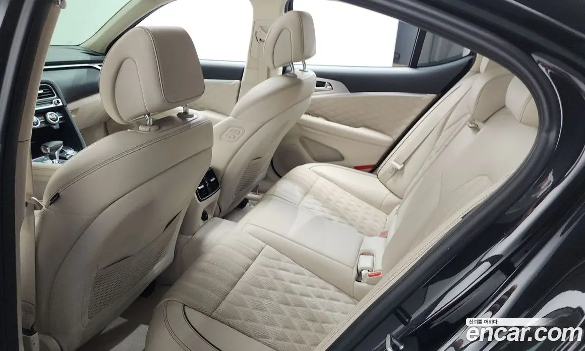 Genesis G70 2019 3.3 автомат (гидро), фото 17 Genesis G70 2019 3.3 автомат (гидро), фото 17