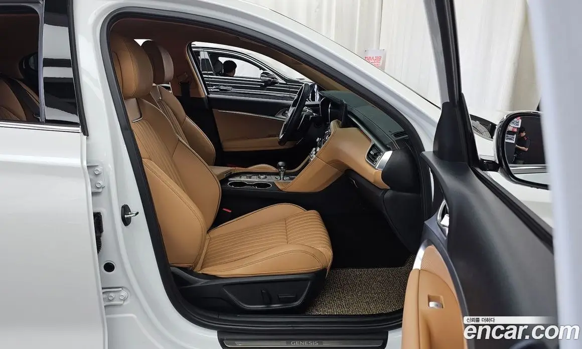 Genesis G70 2021 2.0 автомат (гидро), фото 17 Genesis G70 2021 2.0 автомат (гидро), фото 17