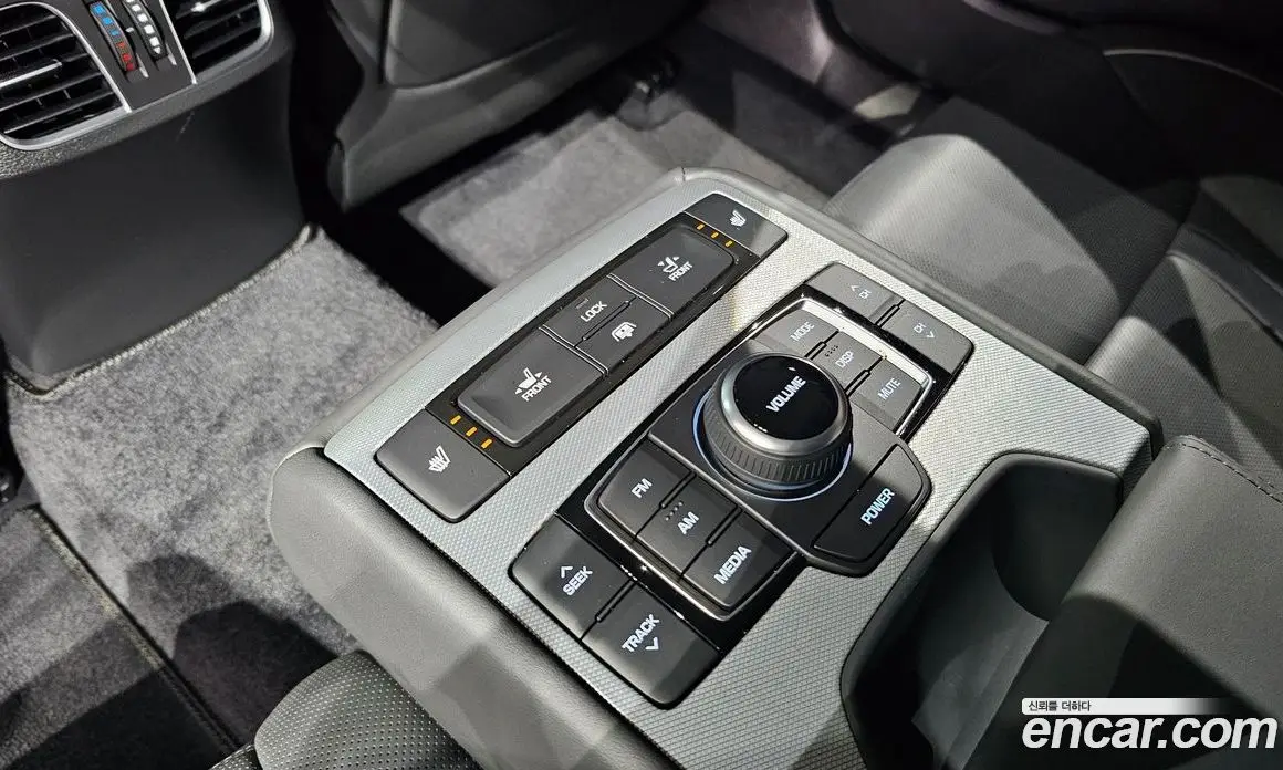 Genesis G80 2018 3.8 автомат (гидро), фото 16 Genesis G80 2018 3.8 автомат (гидро), фото 16