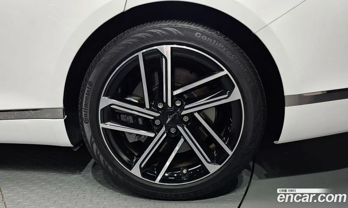 Genesis G80 2024 2.5 автомат (гидро), фото 7