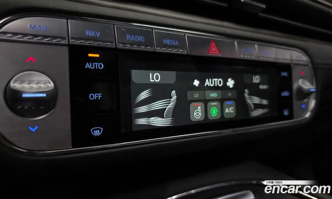 Genesis G90 2023 3.5 автомат (гидро), фото 35 Genesis G90 2023 3.5 автомат (гидро), фото 35