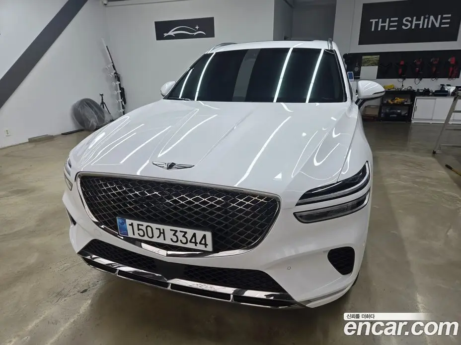 Genesis GV70 2021 2.5 автомат (гидро), фото 1 Genesis GV70 2021 2.5 автомат (гидро), фото 1