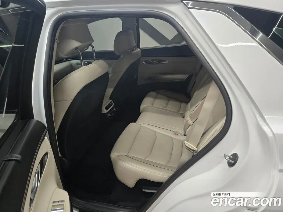 Genesis GV70 2021 2.5 автомат (гидро), фото 11 Genesis GV70 2021 2.5 автомат (гидро), фото 11