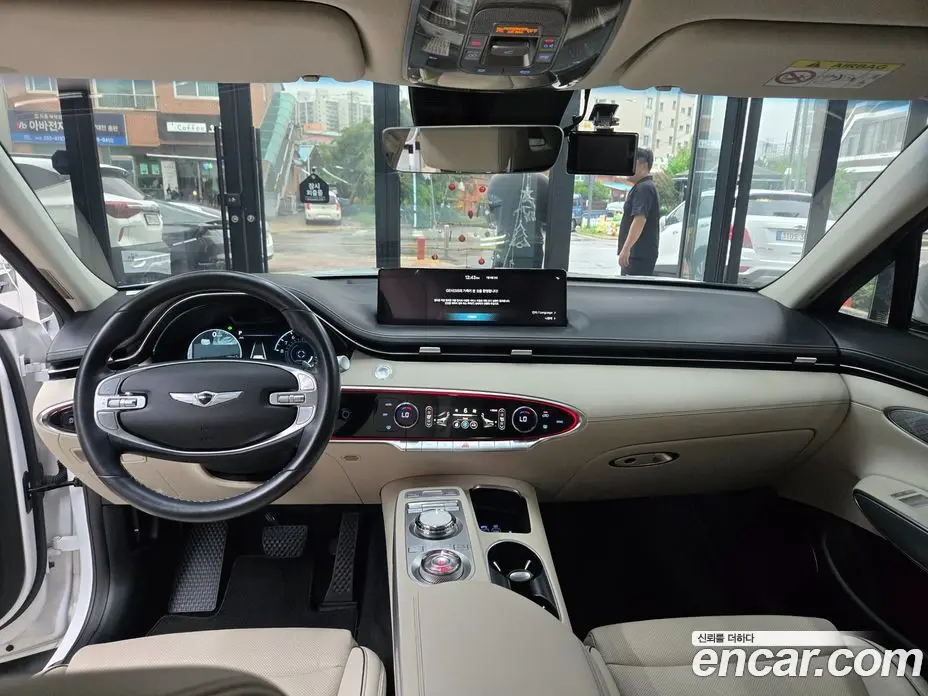 Genesis GV70 2021 2.5 автомат (гидро), фото 13 Genesis GV70 2021 2.5 автомат (гидро), фото 13