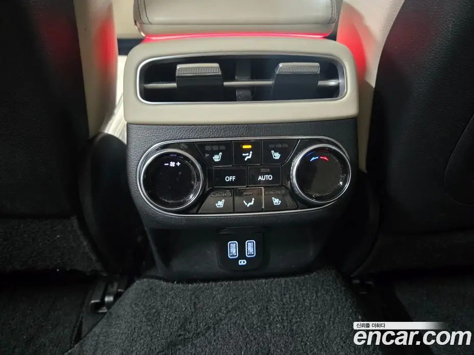 Genesis GV70 2021 2.5 автомат (гидро), фото 14 Genesis GV70 2021 2.5 автомат (гидро), фото 14