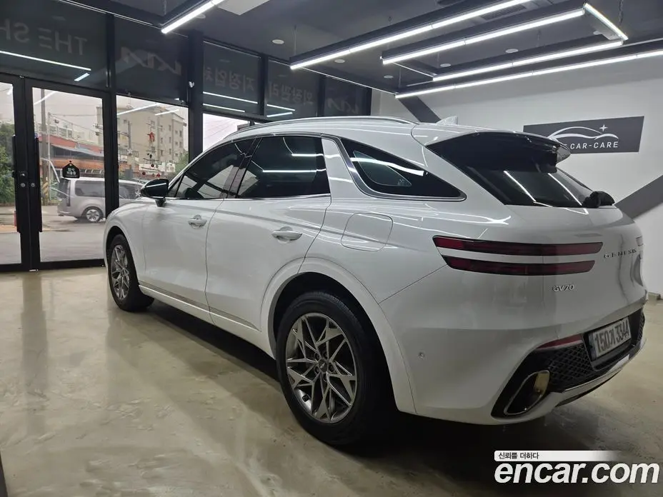 Genesis GV70 2021 2.5 автомат (гидро), фото 3 Genesis GV70 2021 2.5 автомат (гидро), фото 3