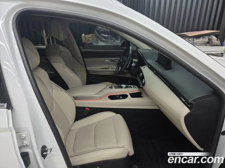 Genesis GV70 2021 2.5 автомат (гидро), фото 8 Genesis GV70 2021 2.5 автомат (гидро), фото 8