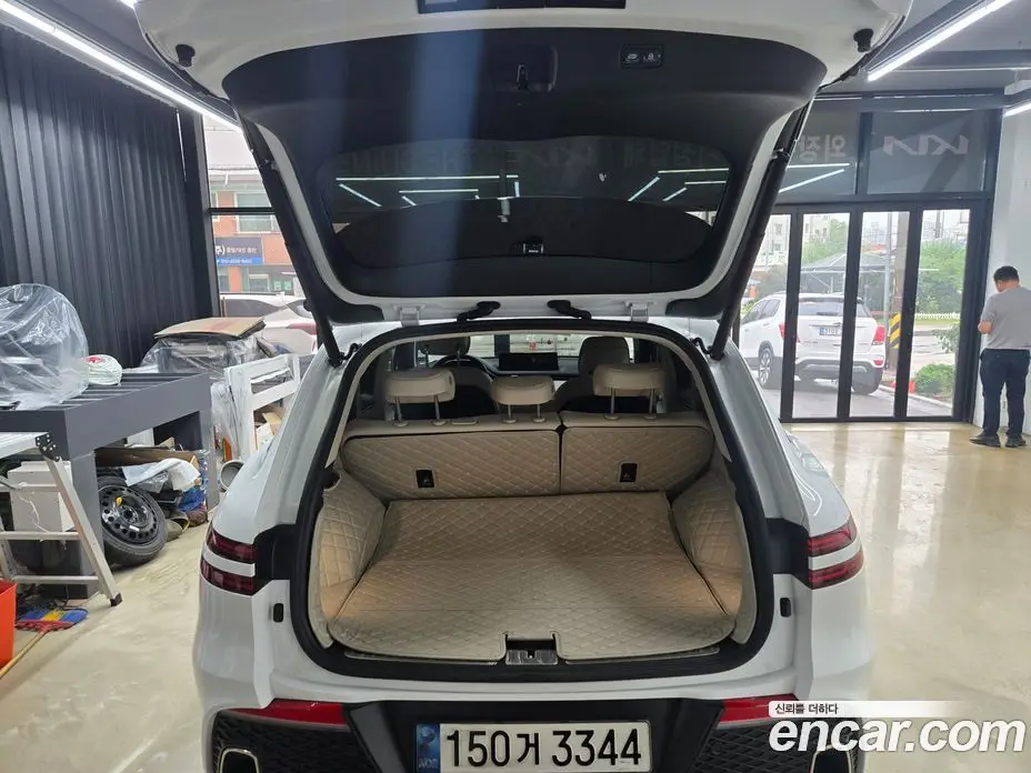 Genesis GV70 2021 2.5 автомат (гидро), фото 10 Genesis GV70 2021 2.5 автомат (гидро), фото 10