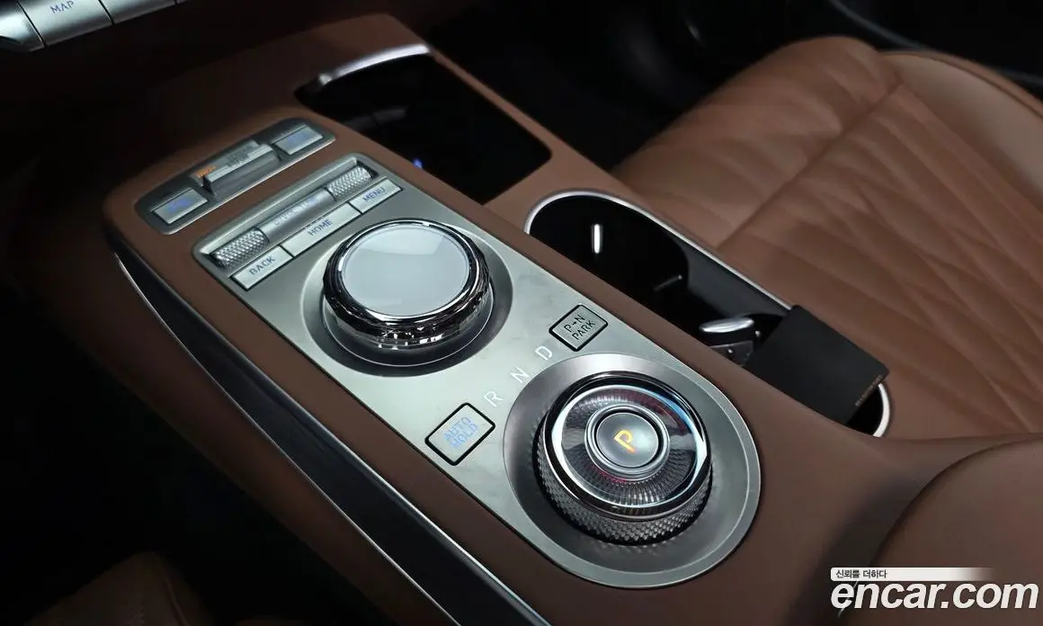 Genesis GV70 2024 3.5 автомат (гидро), фото 12 Genesis GV70 2024 3.5 автомат (гидро), фото 12