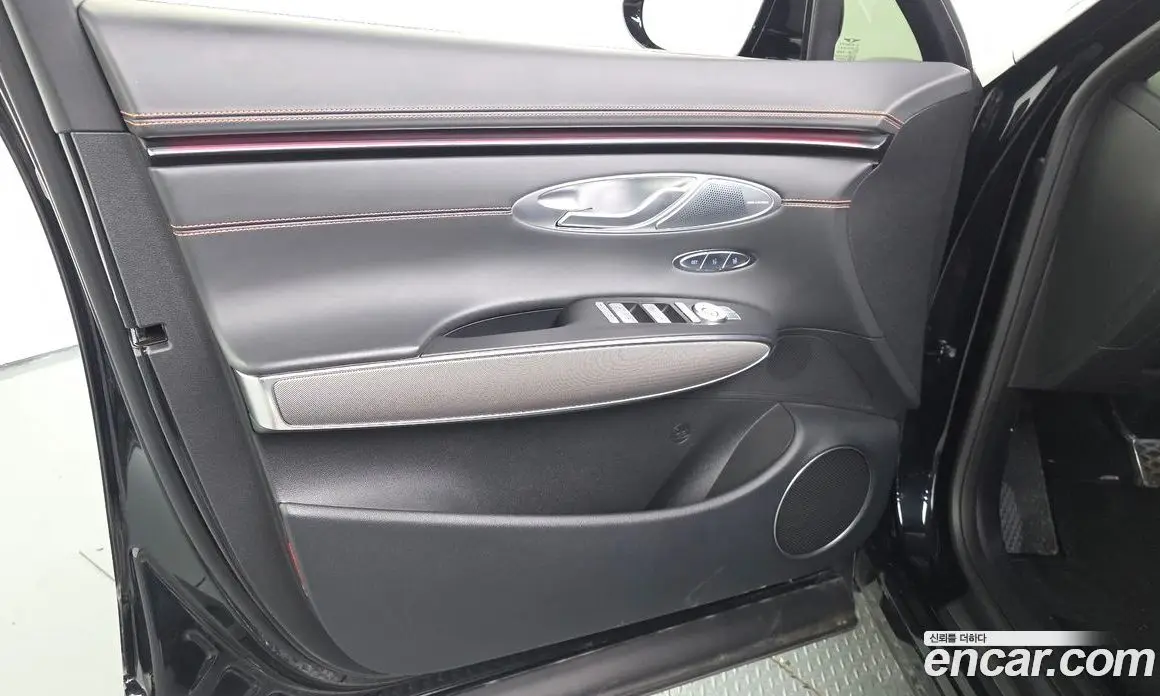 Genesis GV70 2024 2.5 автомат (гидро), фото 14