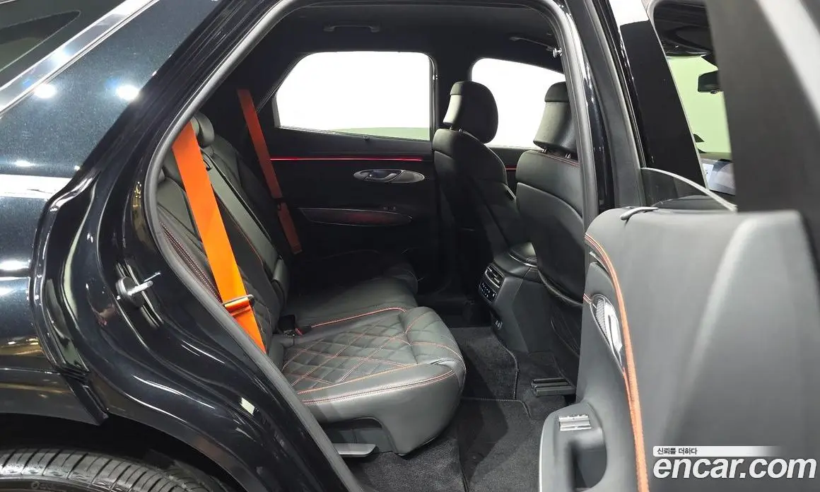 Genesis GV70 2024 2.5 автомат (гидро), фото 18