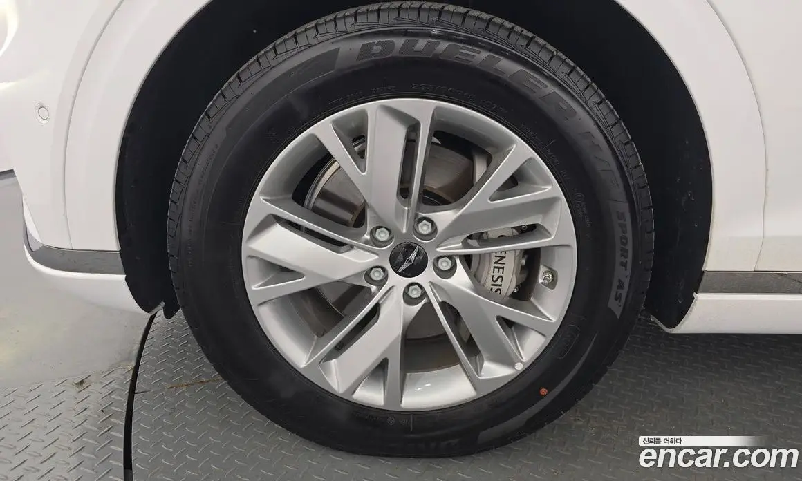 Genesis GV70 2025 2.5 автомат (гидро), фото 5 Genesis GV70 2025 2.5 автомат (гидро), фото 5