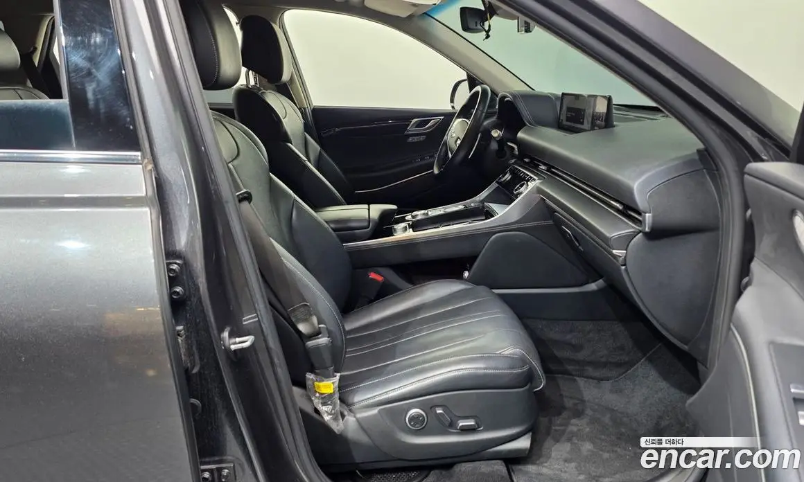 Genesis GV80 2020 2.5 автомат (гидро), фото 11 Genesis GV80 2020 2.5 автомат (гидро), фото 11