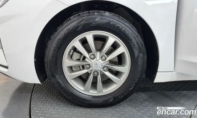 Hyundai Avante 2020 1.6 автомат (гидро), миниатюра 5 Hyundai Avante 2020 1.6 автомат (гидро), миниатюра 5