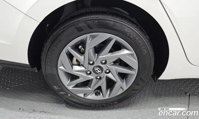 Hyundai Avante 2024 1.6 автомат (гидро), миниатюра 5 Hyundai Avante 2024 1.6 автомат (гидро), миниатюра 5