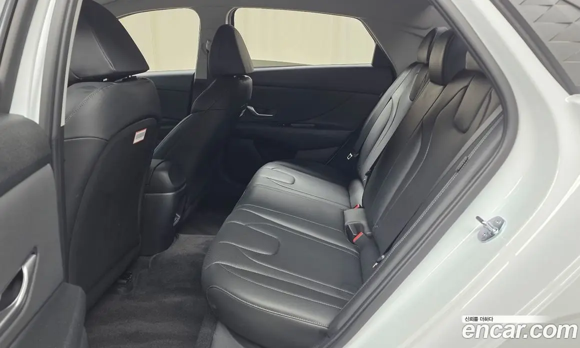 Hyundai Avante 2024 1.6 автомат (гидро), фото 18