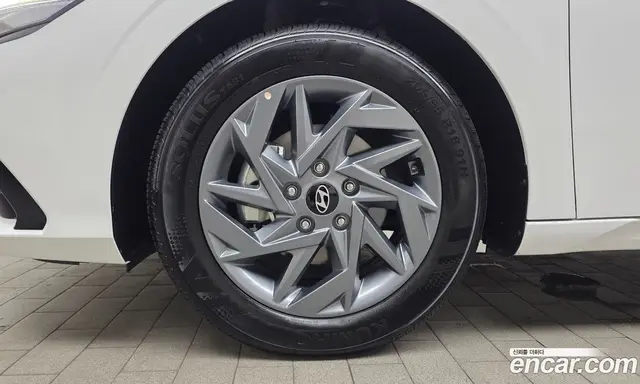 Hyundai Avante 2024 1.6 автомат (гидро), миниатюра 5