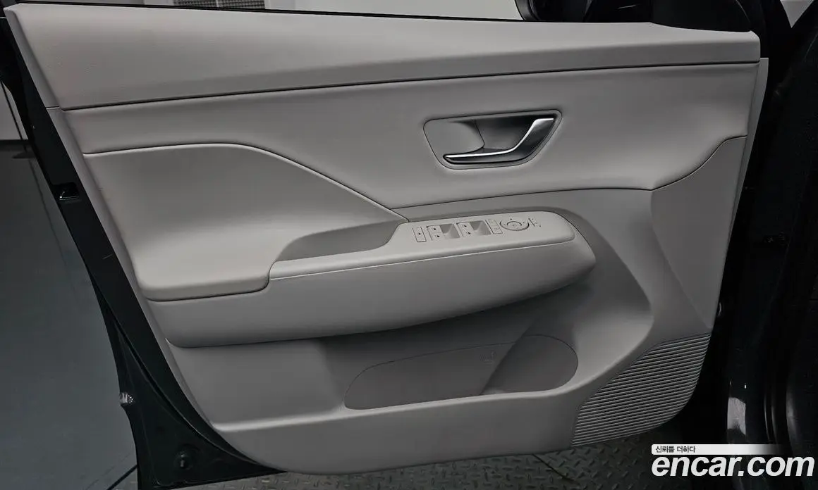 Hyundai Kona 2024 1.6 автомат (гидро), фото 13